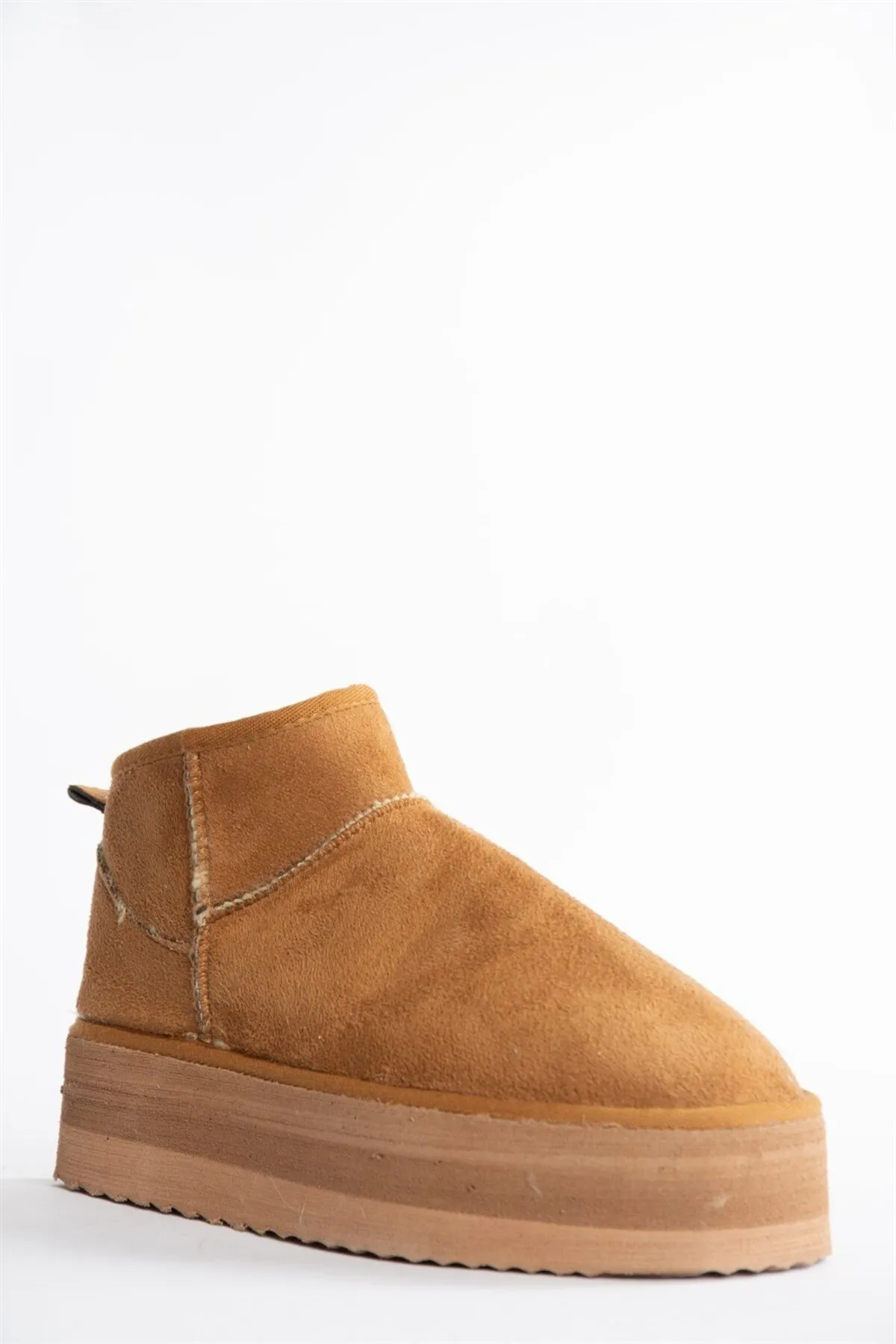 Fox Shoes  Halbhohe Damenstiefel aus braunem Wildleder mit dicken Sohlen und Haaren auf der Innenseite N824509202