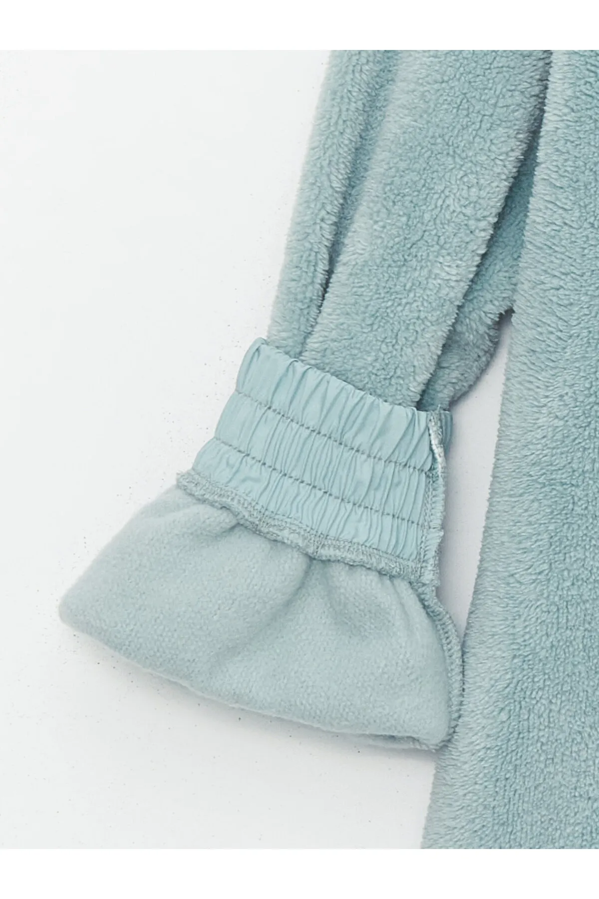 LC Waikiki  Einfarbige, langärmlige Oversize-Damentunika mit hohem Kragen