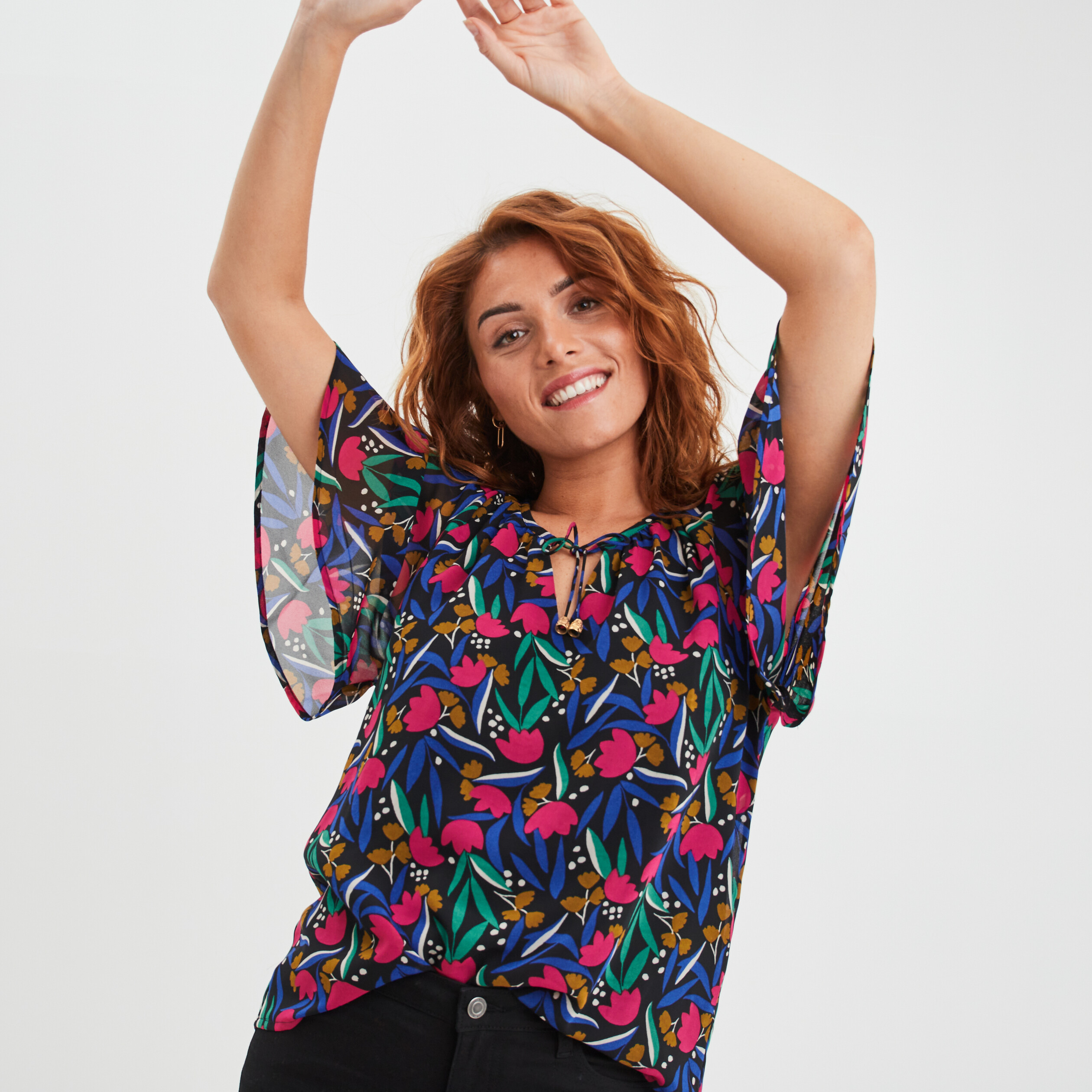 Blouse col tunisien avec cordons noir femme | La Halle