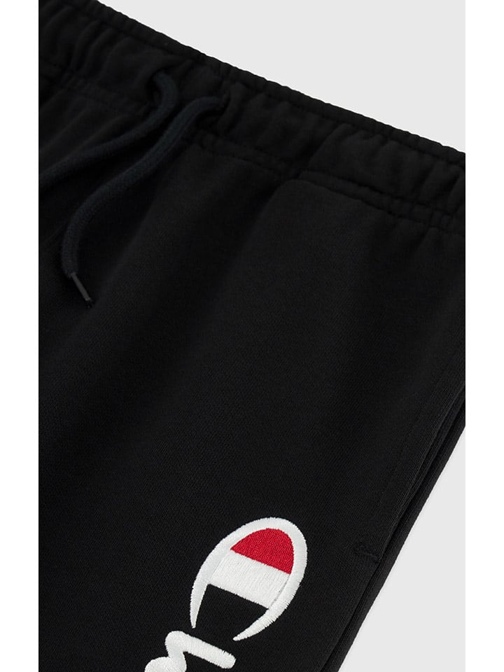Champion Shorts in Schwarz günstig kaufen