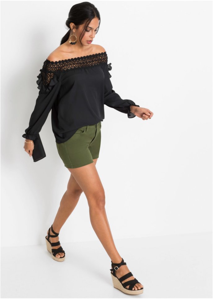 Carmenbluse mit Spitze
