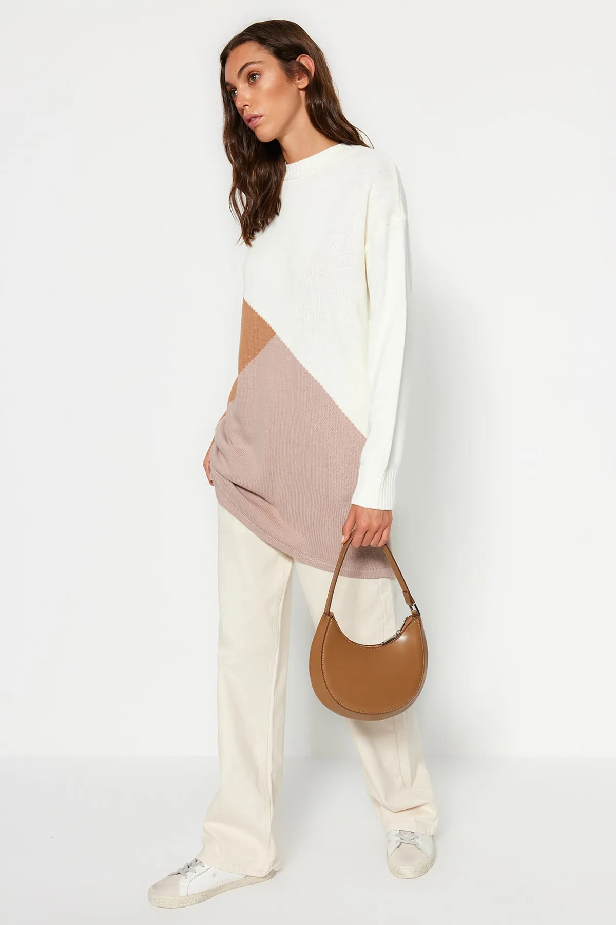 Trendyol Modest  Beigefarbener Farbblock-Strickpullover TCTAW24AK00008
