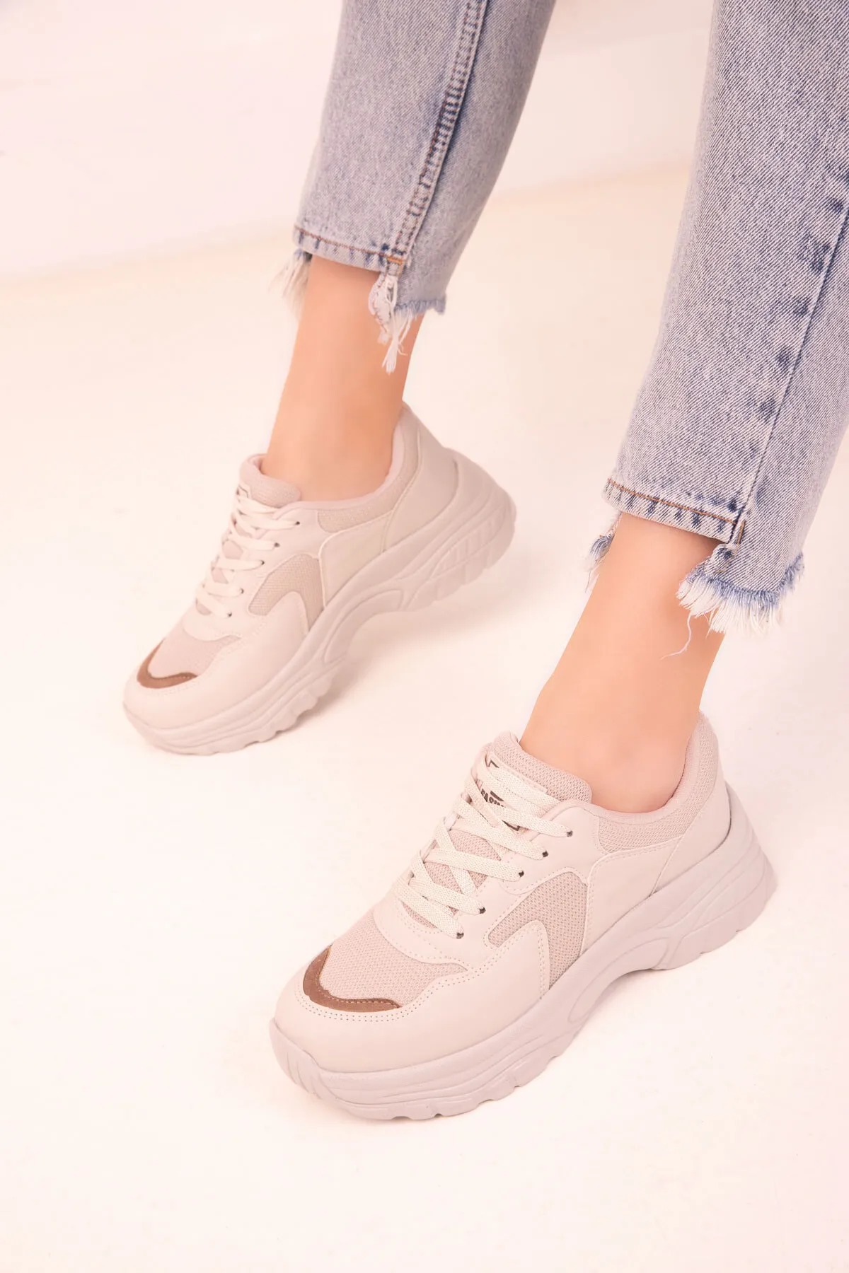 SOHO  Beige-braune Damen Sneakers 18146
