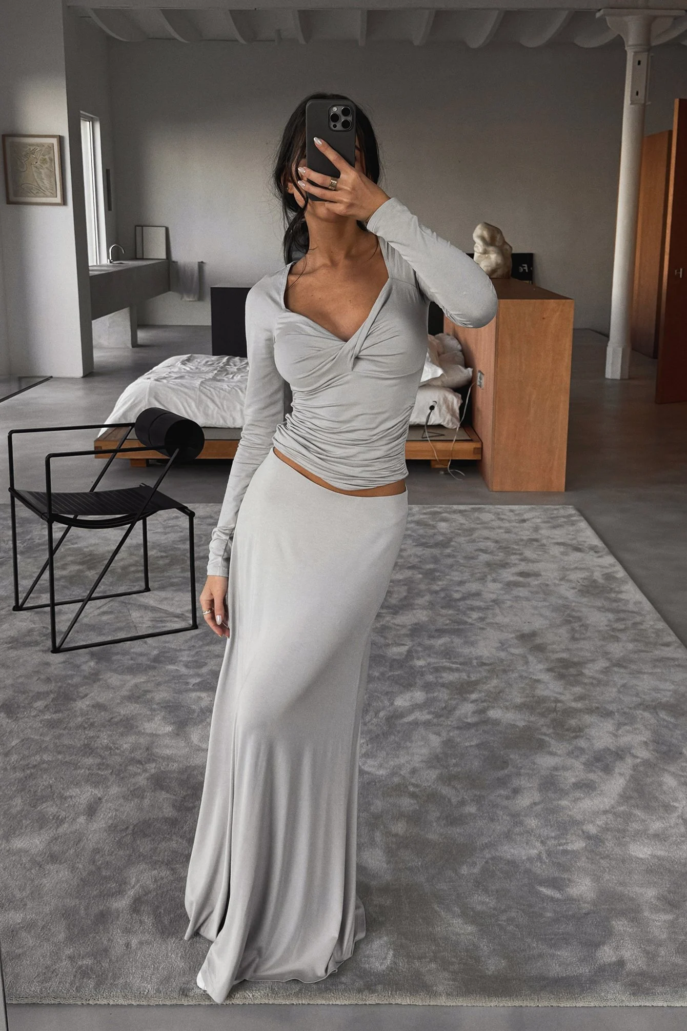 Soft Line Front Twist Long Sleeve Top
