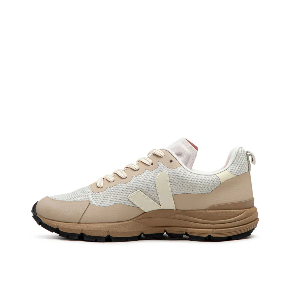 VEJA WMNS Dekkan Alveomesh DC1803548A / braun
