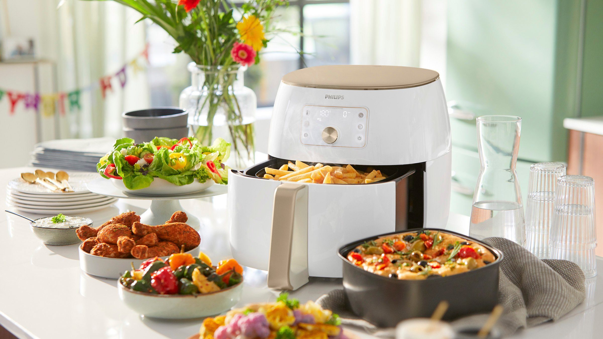 Philips Heißluftfritteuse HD9870/20 Airfryer Premium XXL, 2225 W, Smart Sensing Technologie Fassungsvermögen 1,4kg, weiß