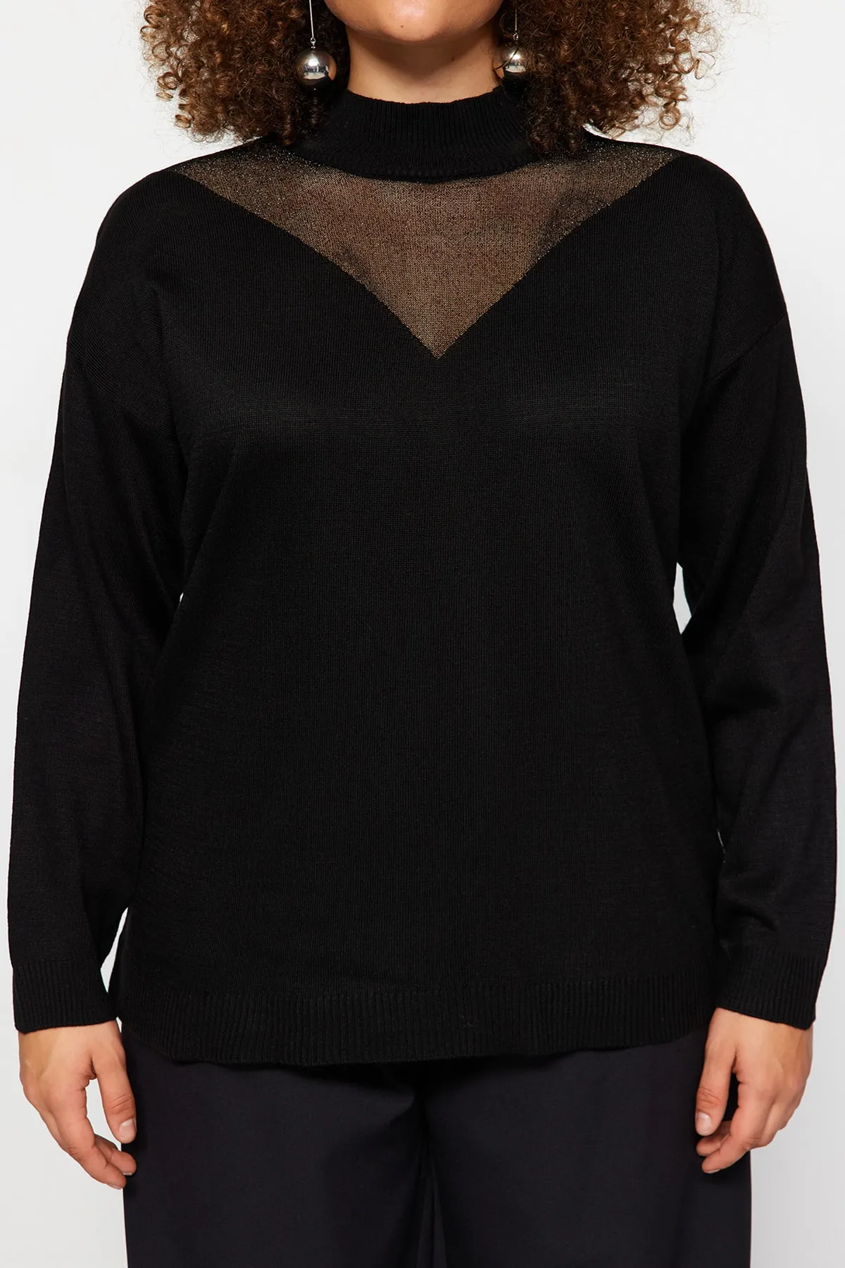 Trendyol Curve  Schwarzer, detaillierter Strickpullover aus Tüll TBBAW24AN00008