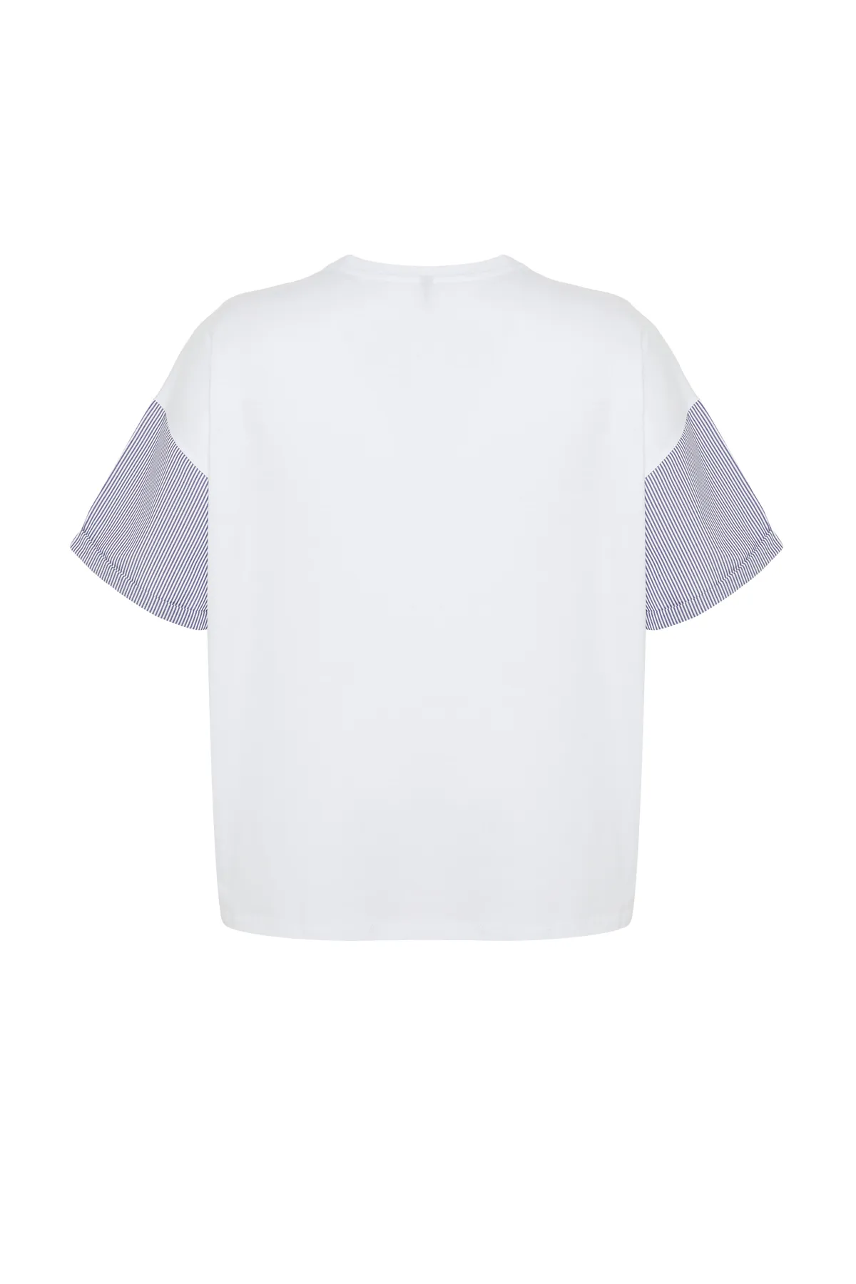 Trendyol Curve  Weißes, gestreiftes, bedrucktes Oversize-Strick-T-Shirt TBBSS24BF00017