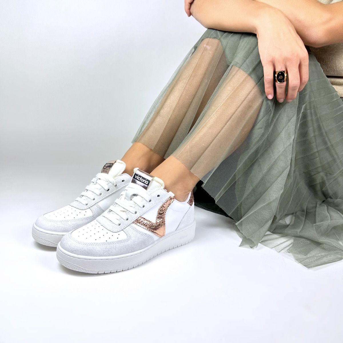 Victoria  1258233 MADRID - Blanc bronze