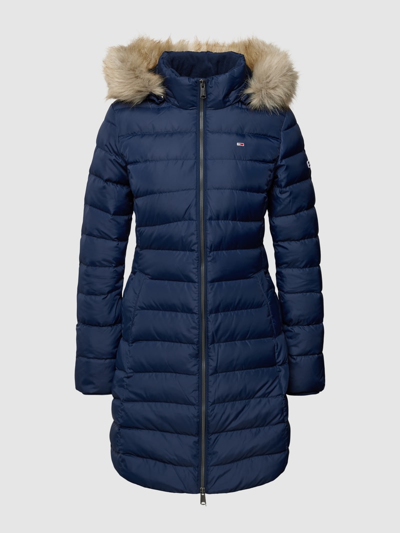 Daunenmantel mit Label-Stitching in marineblau
