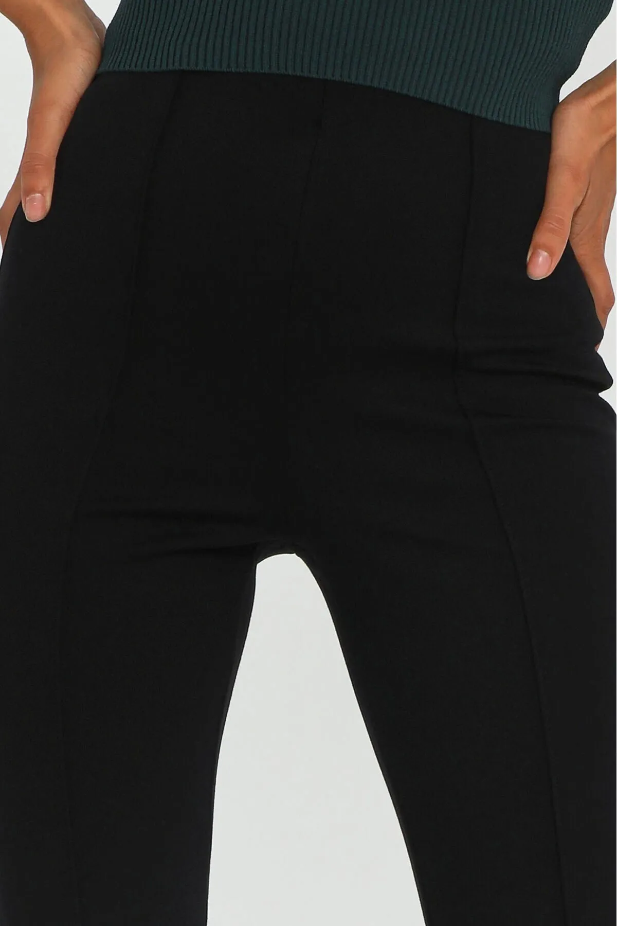 Madmext  Schwarze Damenhose mit hohem Bund und Schlitz, Mg1651
