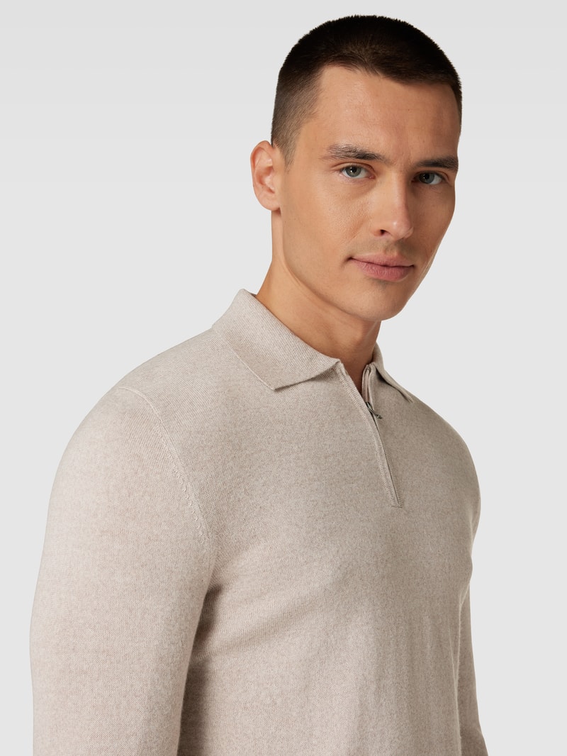 Strickpullover mit kurzem Reißverschluss in sand meliert