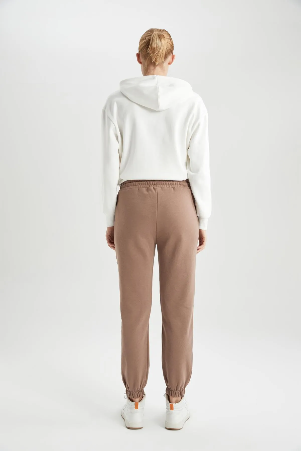 DeFacto  Passform: Lange Jogginghose mit Standard-Passform und Taschen