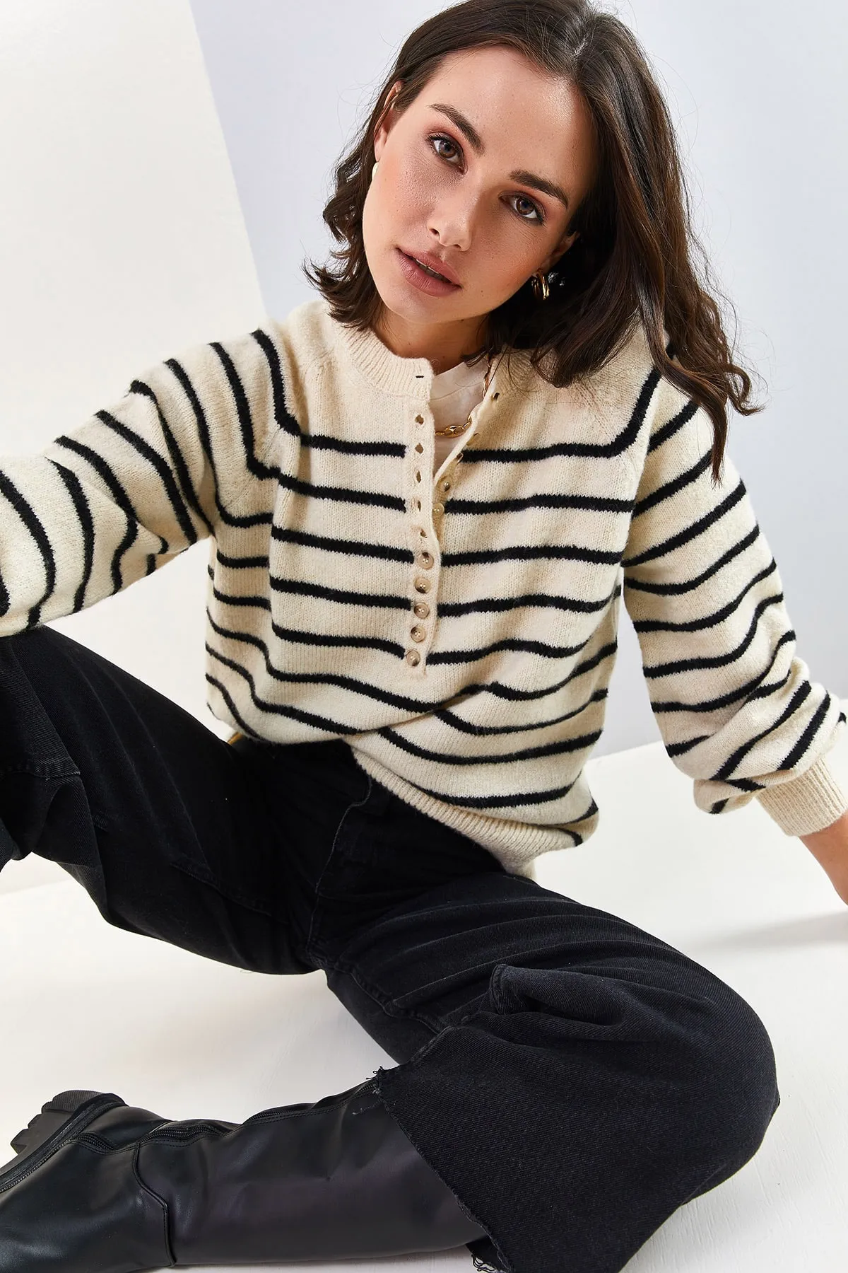 Bianco Lucci  Gestreifter Strickpullover mit Rollkragen und geknöpftem Kragen für Damen