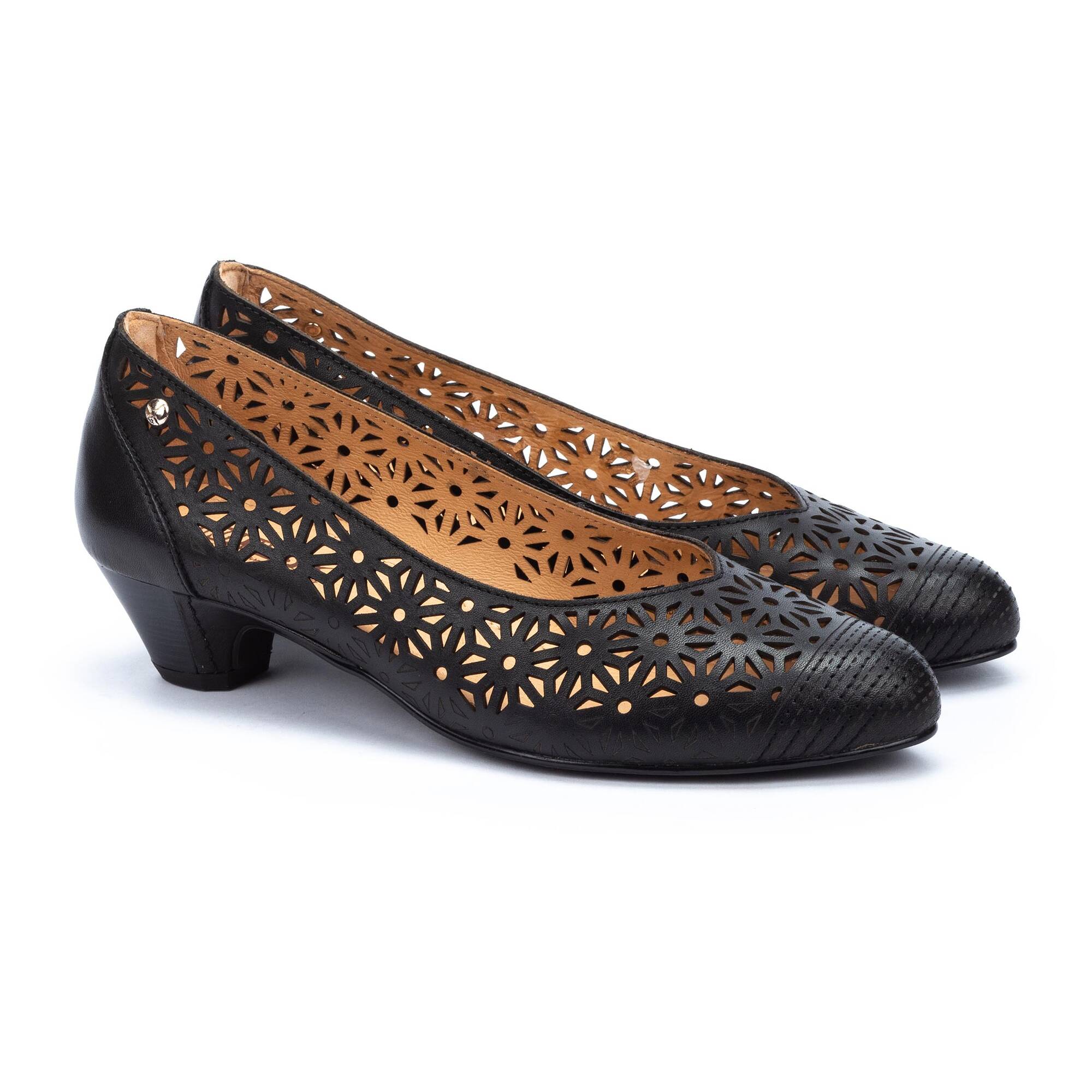 Buty damskie ze skórzanymi detalami - CZARNE