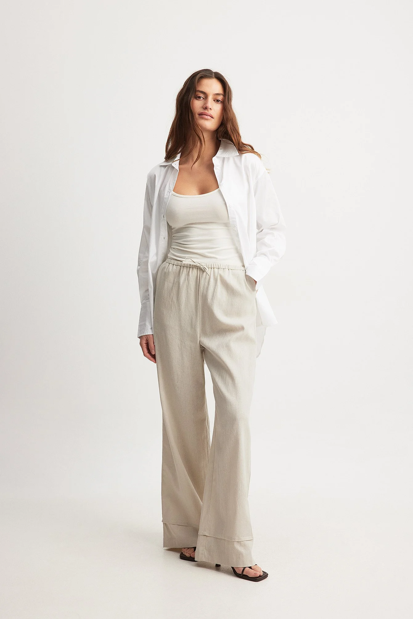 Umgeschlagene Leinenhose mit Kordelzug