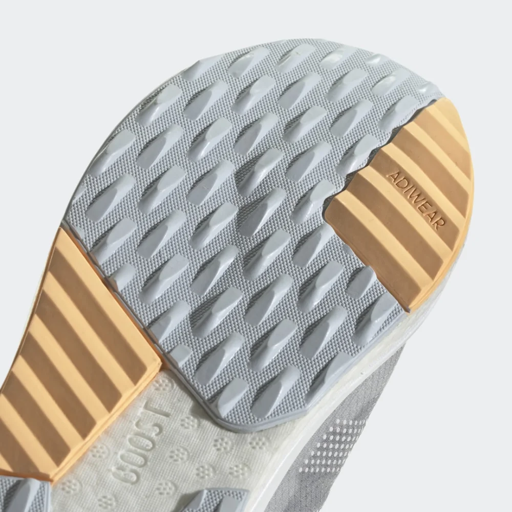 adidas Avryn HP5971 / grau