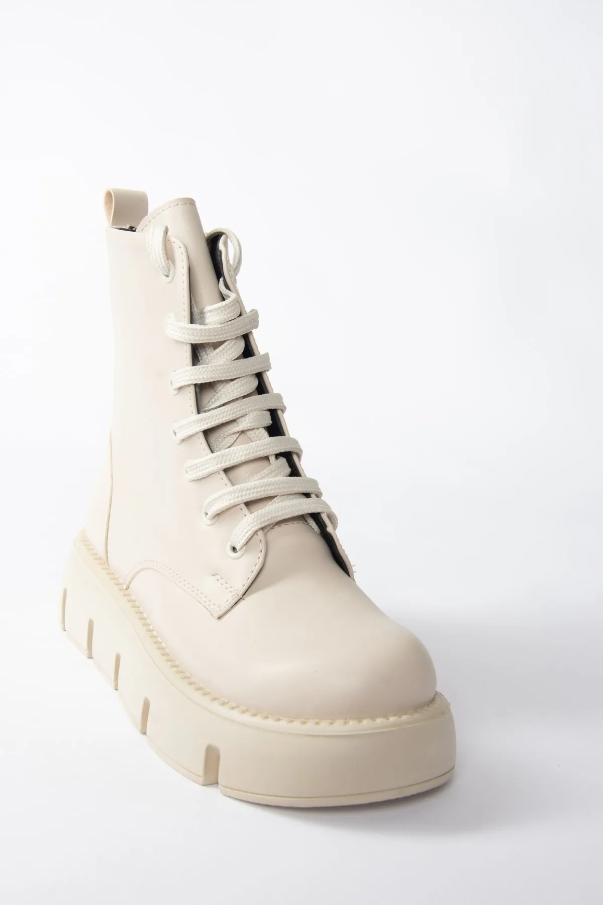 Fox Shoes  Beige Damenstiefel mit Keilsohle N267007309