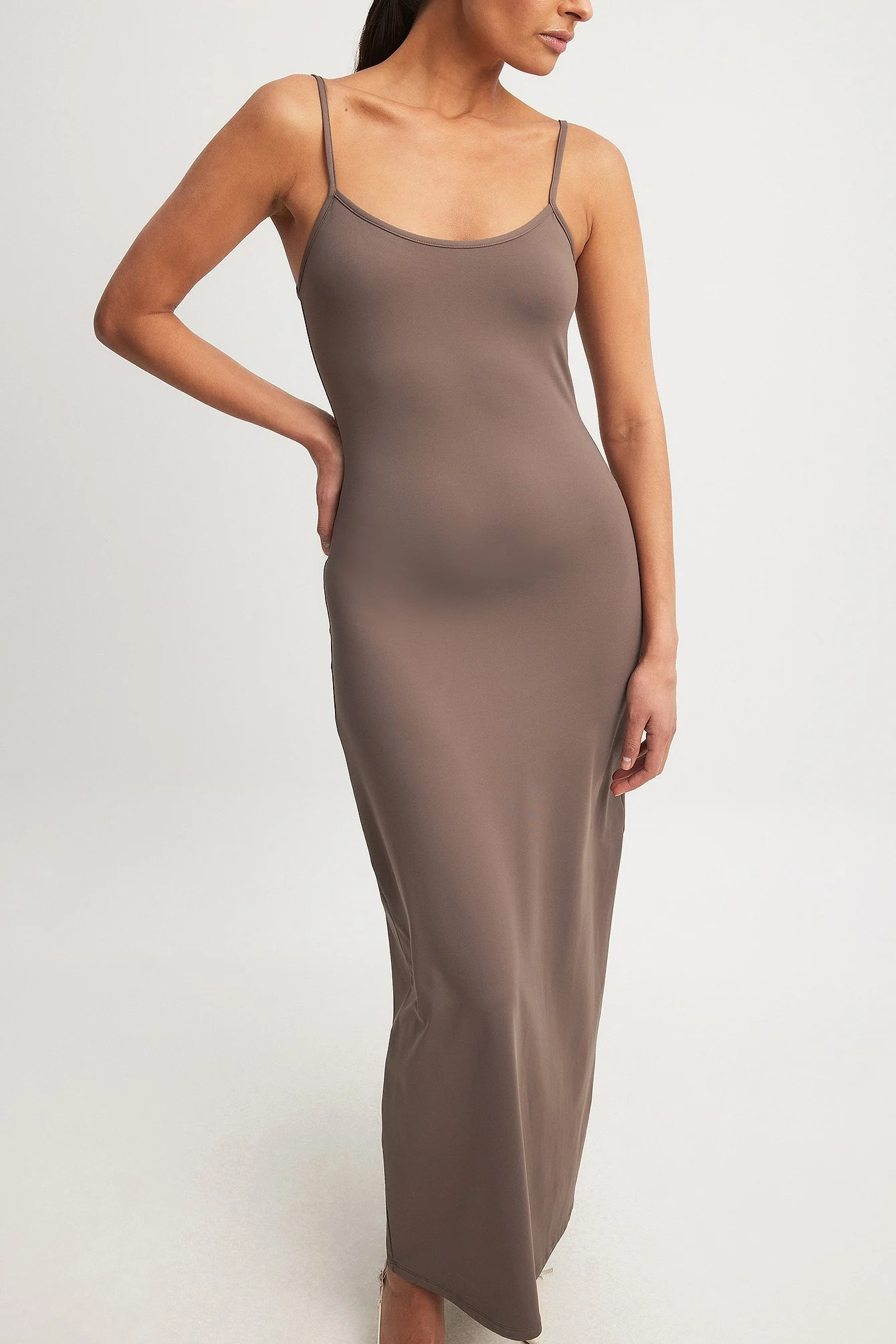 Eng anliegendes Maxi-Slipkleid
