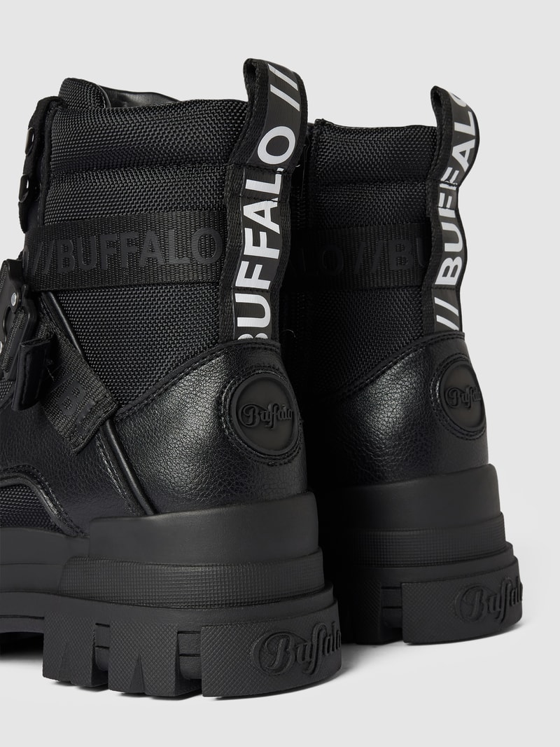 Schnürboots mit Zugschlaufe Modell 'ASPHA' in schwarz