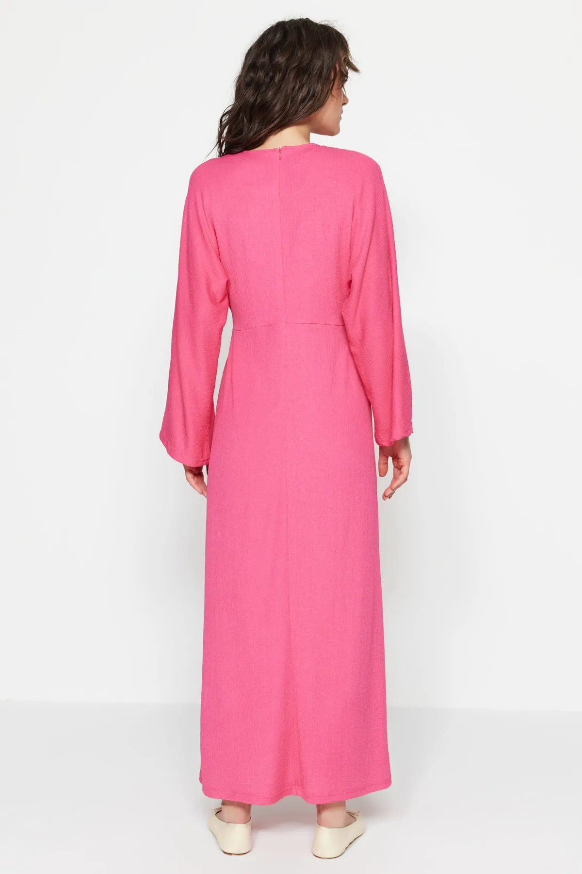 Trendyol Modest  Rosa Strickkleid mit spanischen Ärmeln TCTSS23EB00210