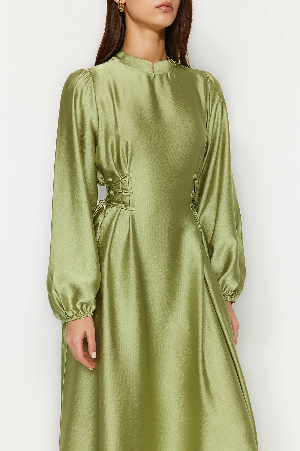 Trendyol Modest  Grünes Satin-Bubble-Gewebe in Leinwandbindung - TCTSS23DB00037