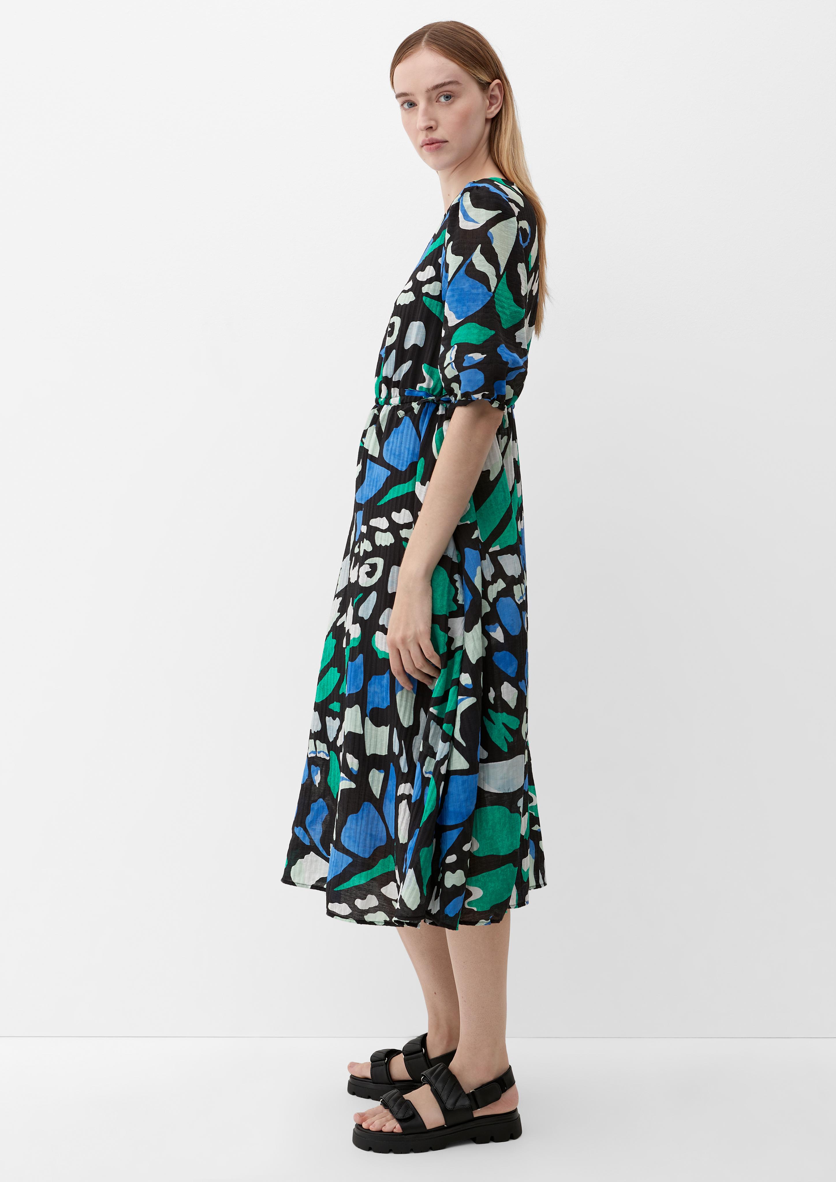 Viskosekleid mit Allover-Muster  2128417-99B0