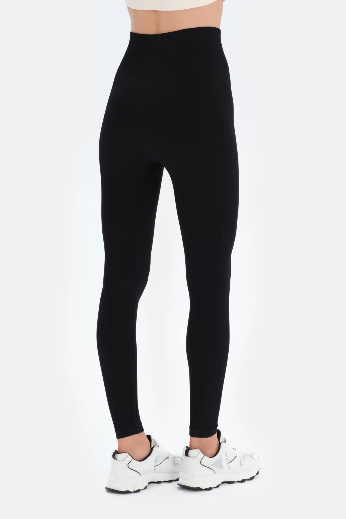 Dagi  Schwarze nahtlose Damenstrumpfhose 1