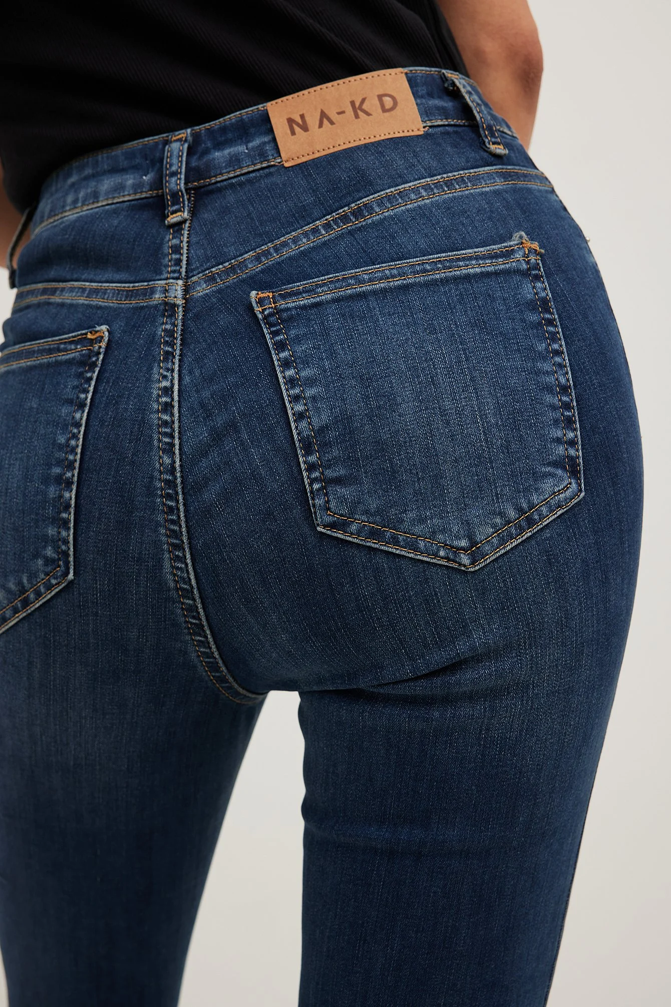 Skinny-Jeans mit Stretchanteil und hoher Taille