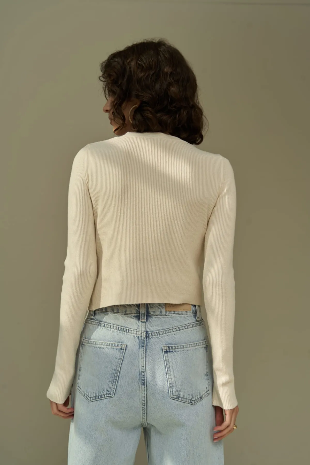 MAİ COLLECTİON  Kloe Strickwaren-Crop mit Knopfdetail