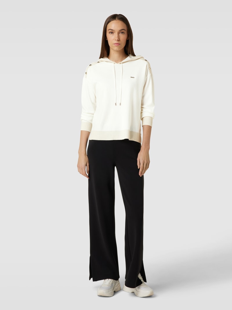 Hoodie mit Zierknöpfen in offwhite