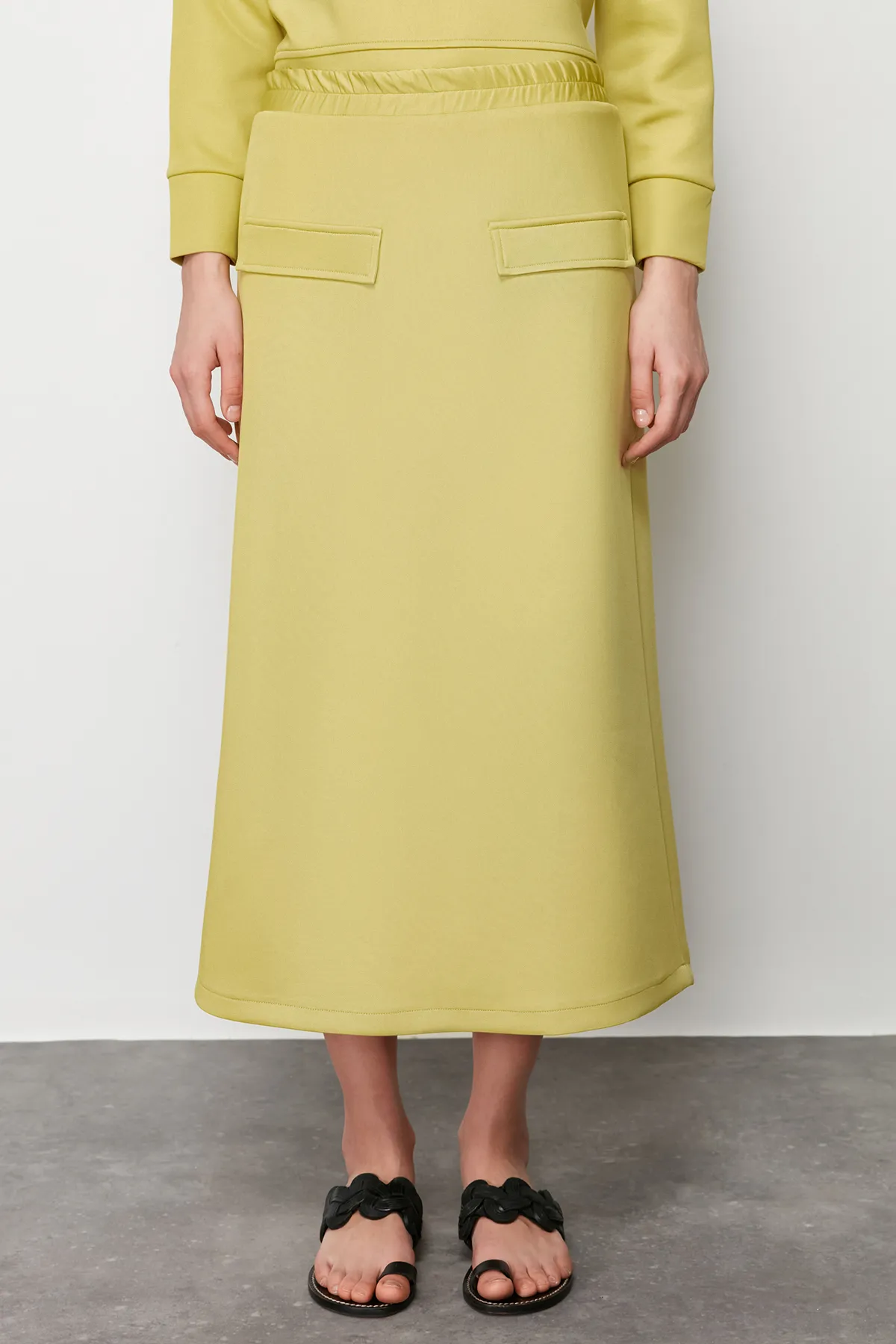Trendyol Modest  Grüner schlichter Strick-Sweatrock-Anzug für Taucher/Taucher TCTSS24US00039