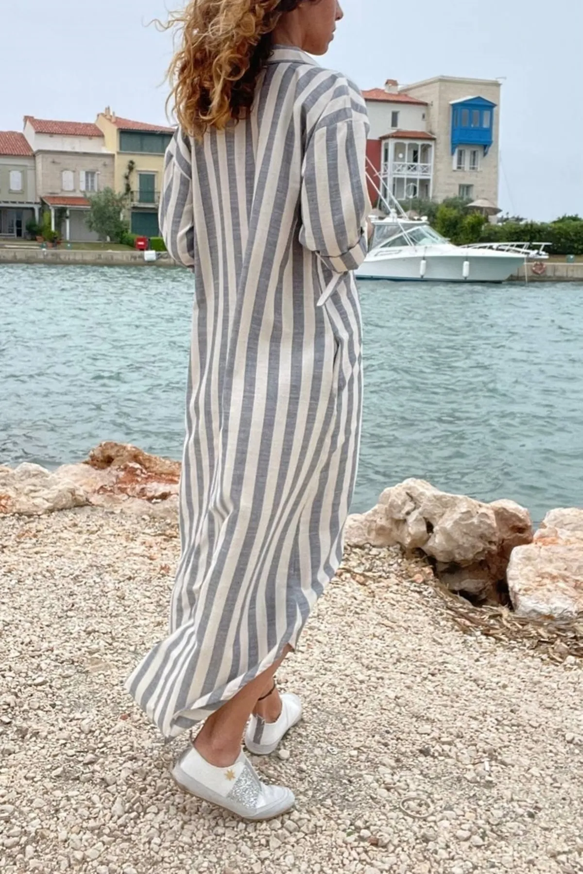 Güneşkızı  Schwarzes Damen-Freizeitkleid mit gestreiften Taschen und Reißverschluss, Bst3388