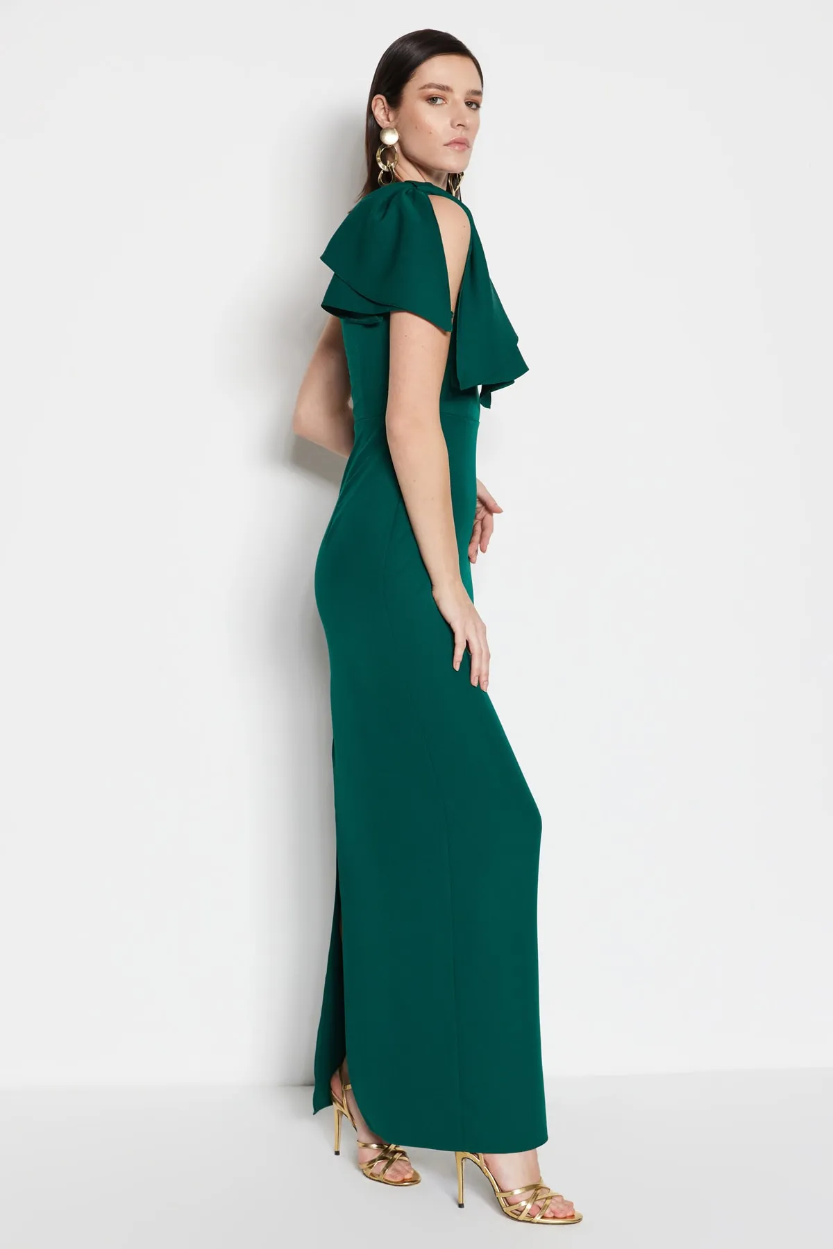 Trendyol Collection  Smaragdgrünes langes Abendkleid mit Taillenöffnung/Skater-Muster TPRSS23AE00095