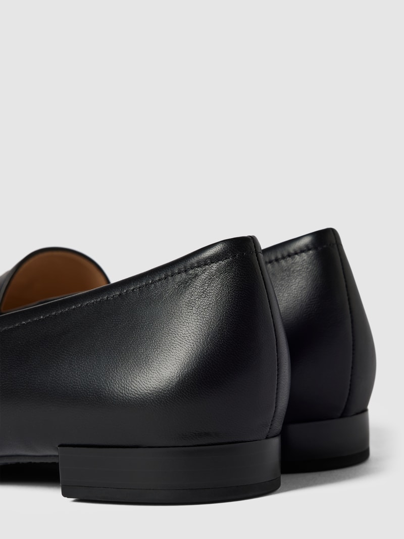 Penny-Loafer aus Leder mit Zierbesatz Modell 'Classic' in schwarz