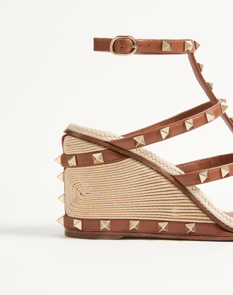 Sandália plataforma Rockstud em pele de vitelo com bordado Cornely 80mm