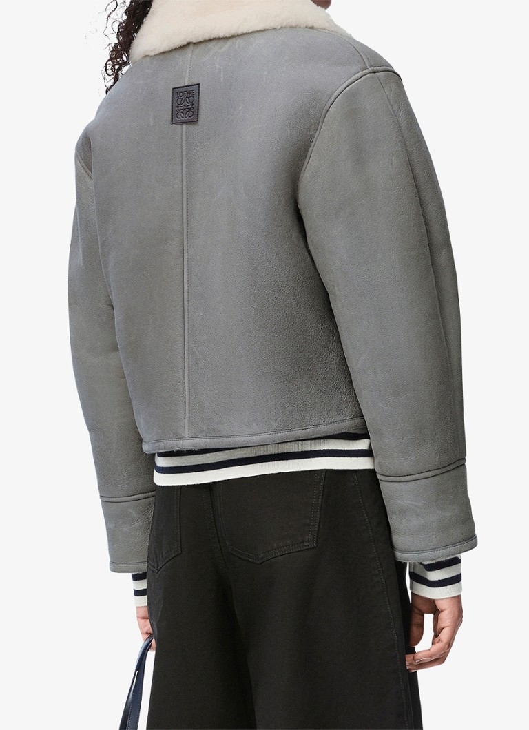 LOEWE jēra ādas mētelis ar sānu kabatām