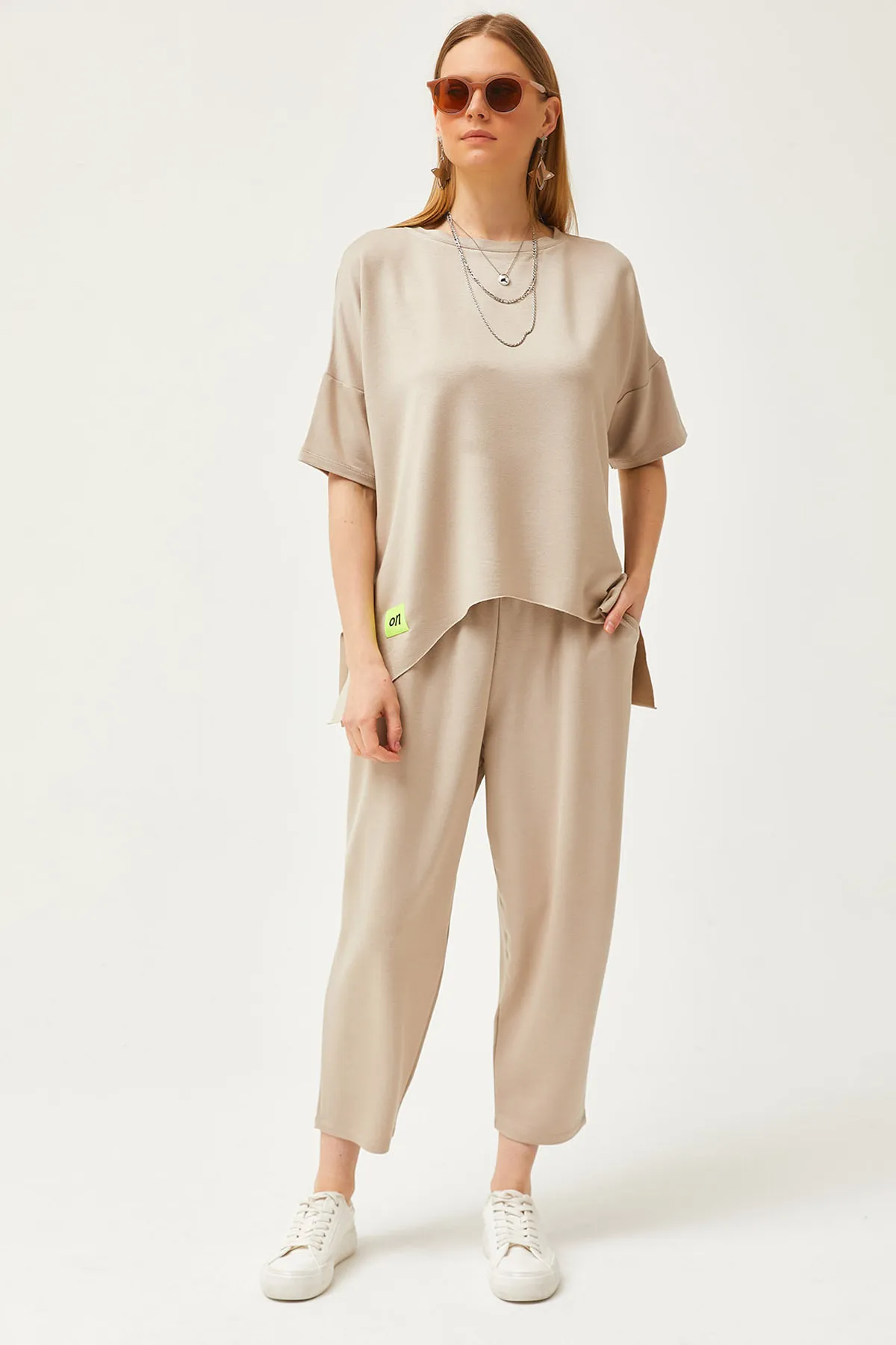 Olalook  Asymmetrische Bluse für Damen in Steinoptik, weiches, strukturiertes Unterteil und Oberteil, Kristallanzug TKM-19000269
