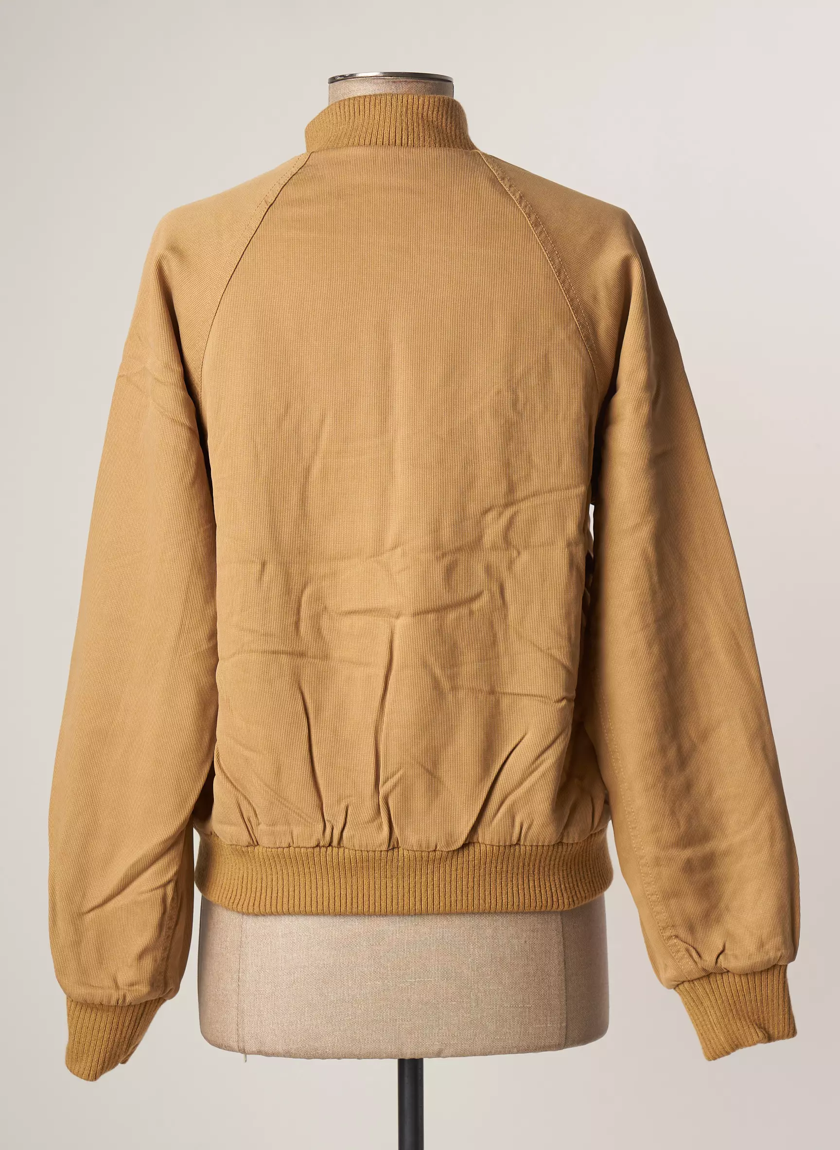 Obey Propaganda Blousons Femme couleur beige