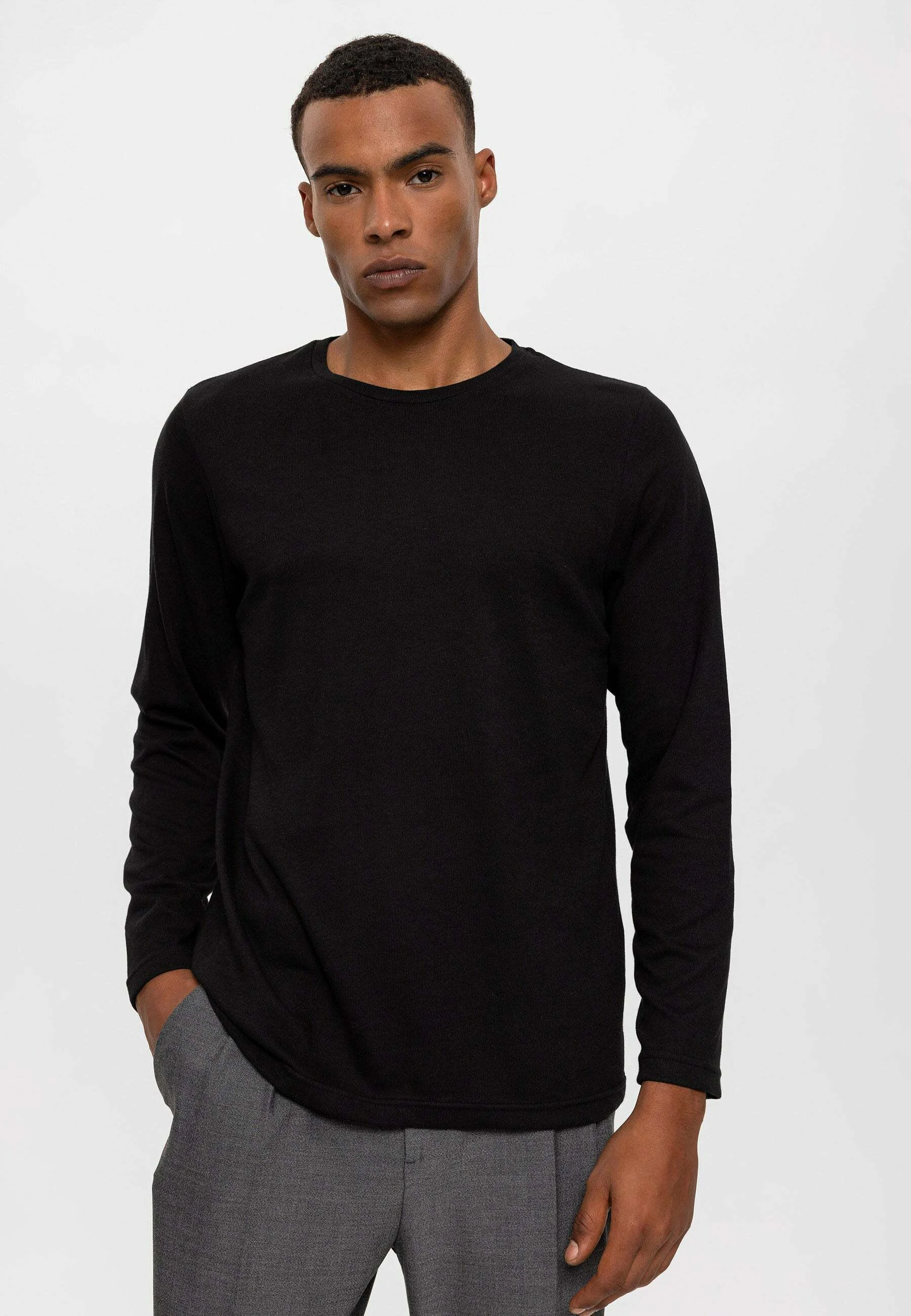 Suéter Antioch CREWNECK