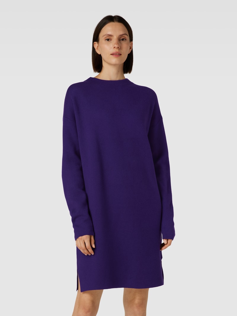 Knielanges Strickkleid mit Rundhalsausschnitt in purple