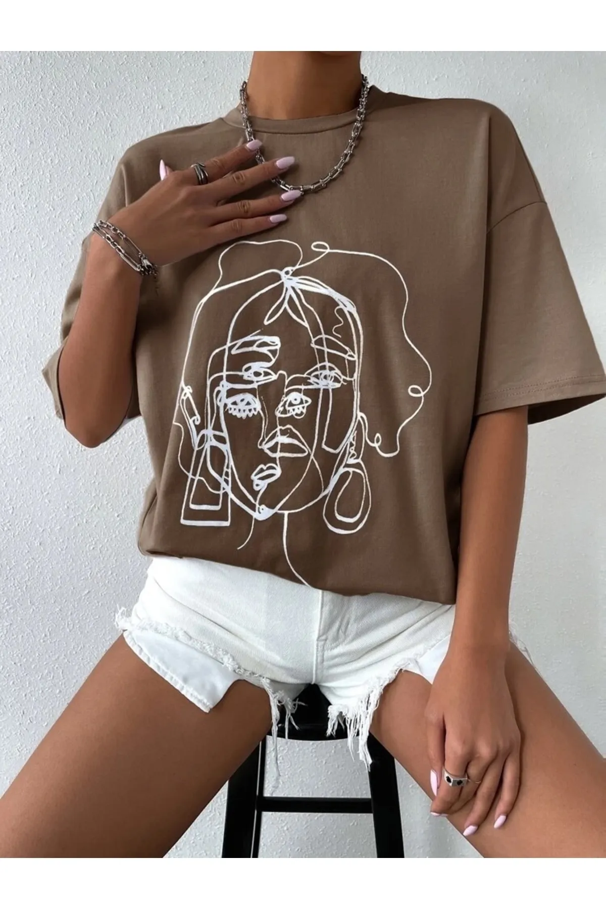 MOONBULL  Übergroßes T-Shirt mit braunem Gesichtsaufdruck