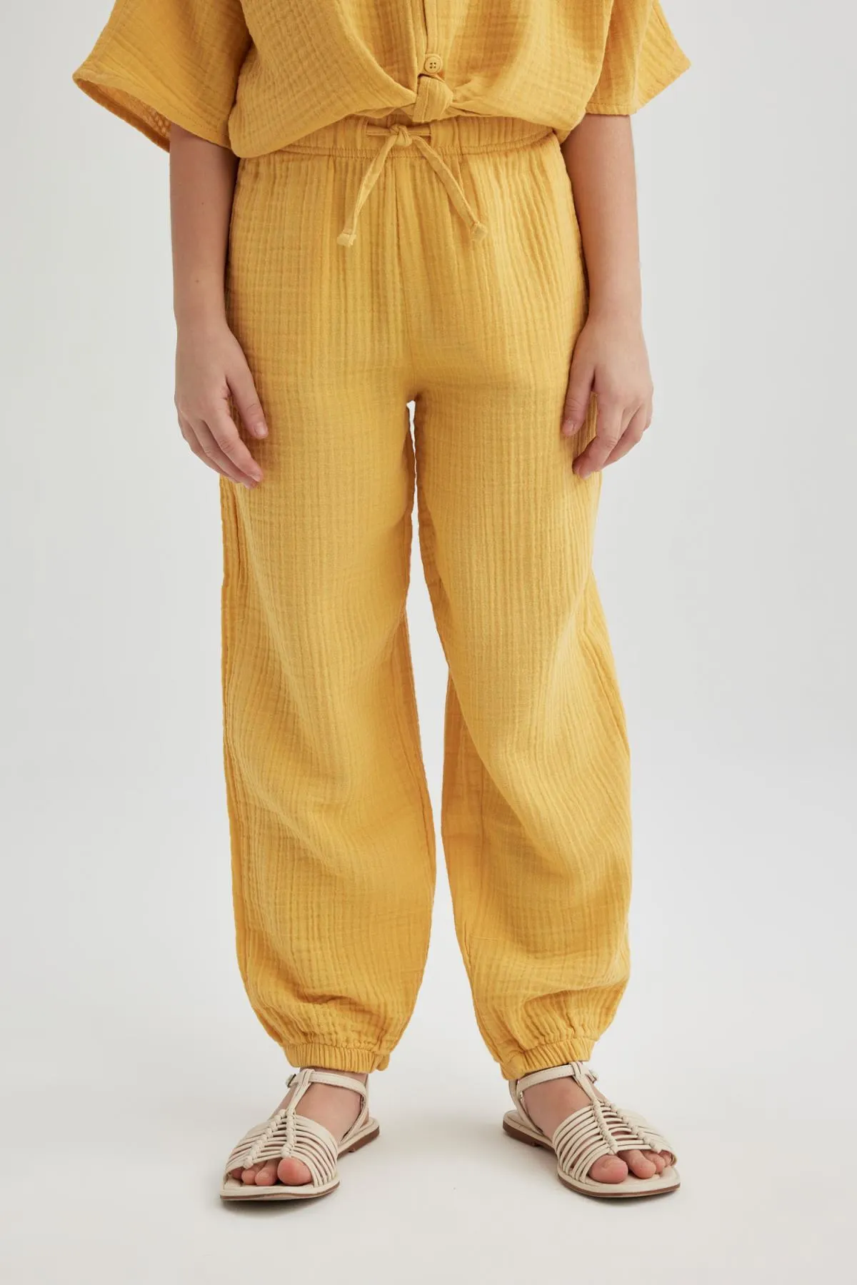 DeFacto  Hose aus Fallschirmbaumwolle für Mädchen B5044A824SM