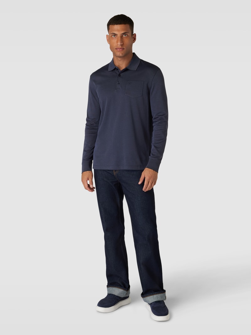 Poloshirt mit Brusttasche in marineblau