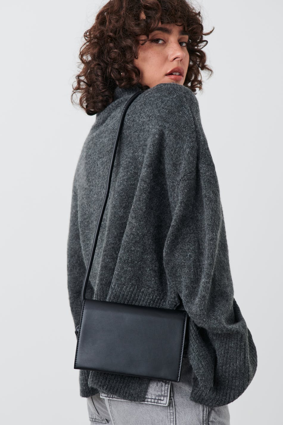 Small shoulder bag