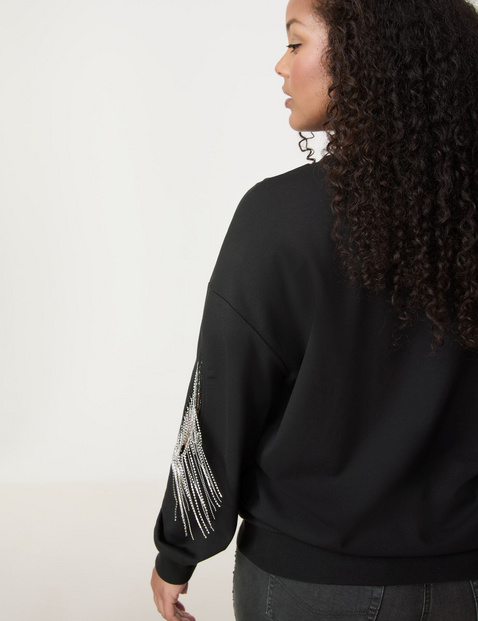 Pullover mit Strassbändern am Arm