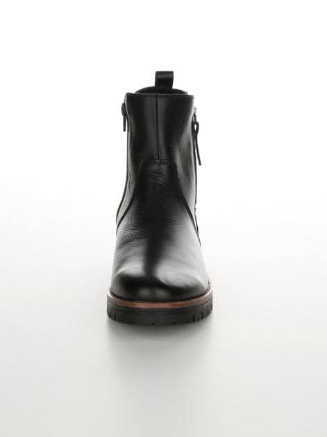 Stiefelette mit seitlichen Reißverschlüssen
