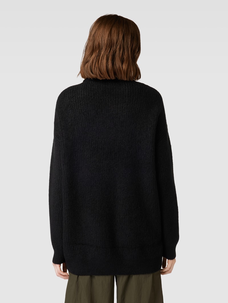 Strickpullover mit Rollkragen in schwarz
