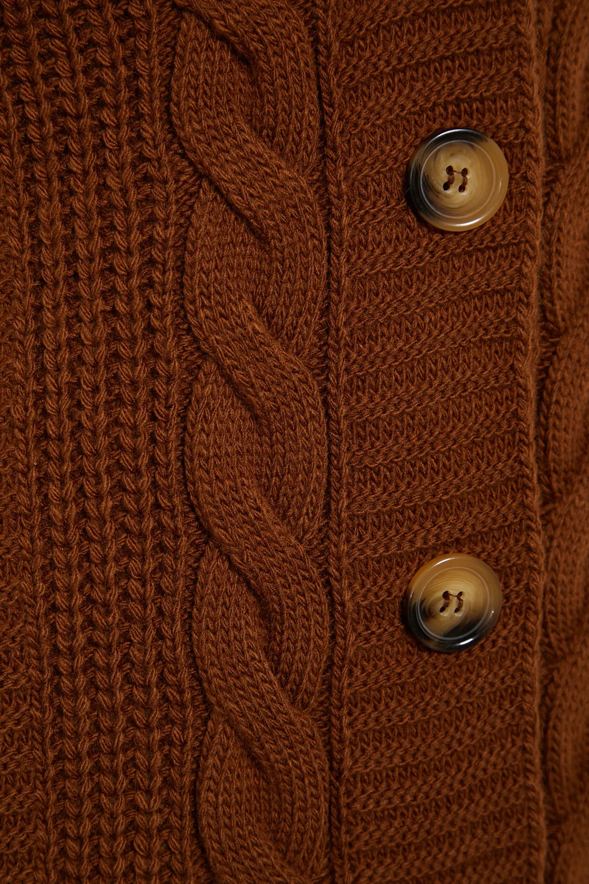 Trendyol Modest  Braune geflochtene Strickjacke mit lockerem Schnitt TCTAW22TH0002