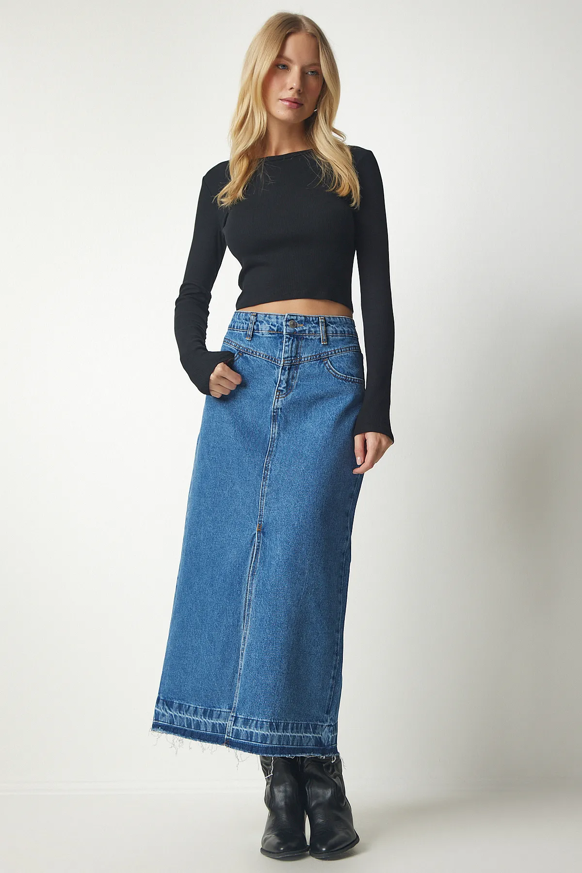 Happiness İstanbul  Blauer Jeansrock mit Schlitz und Quasten für Damen OK00060